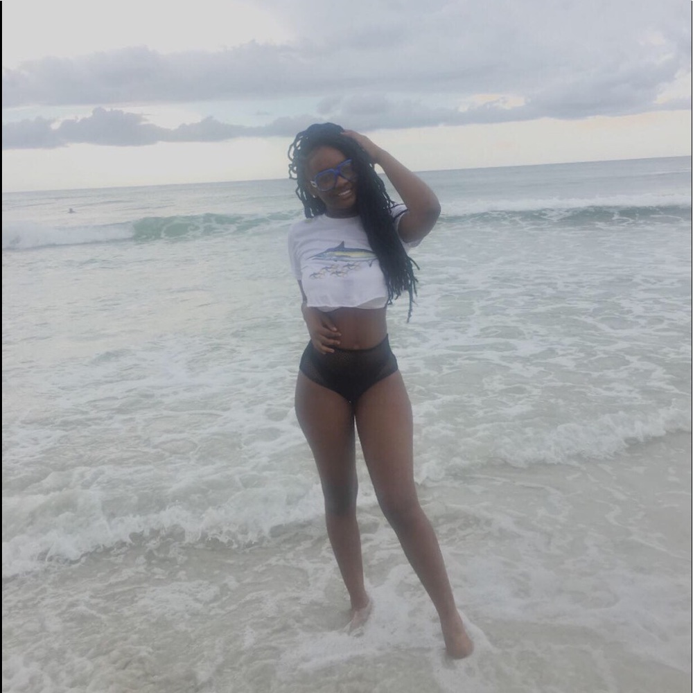 Meet your Posher, Zaron